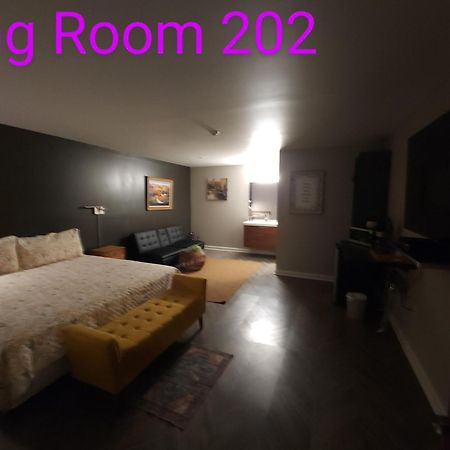 Hotel Lake Anna Glenora Room photo